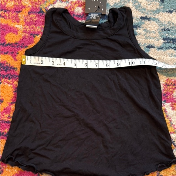 Terez Black Sleeveless Tank Top with Scoop Neckline - Picture 4 of 4